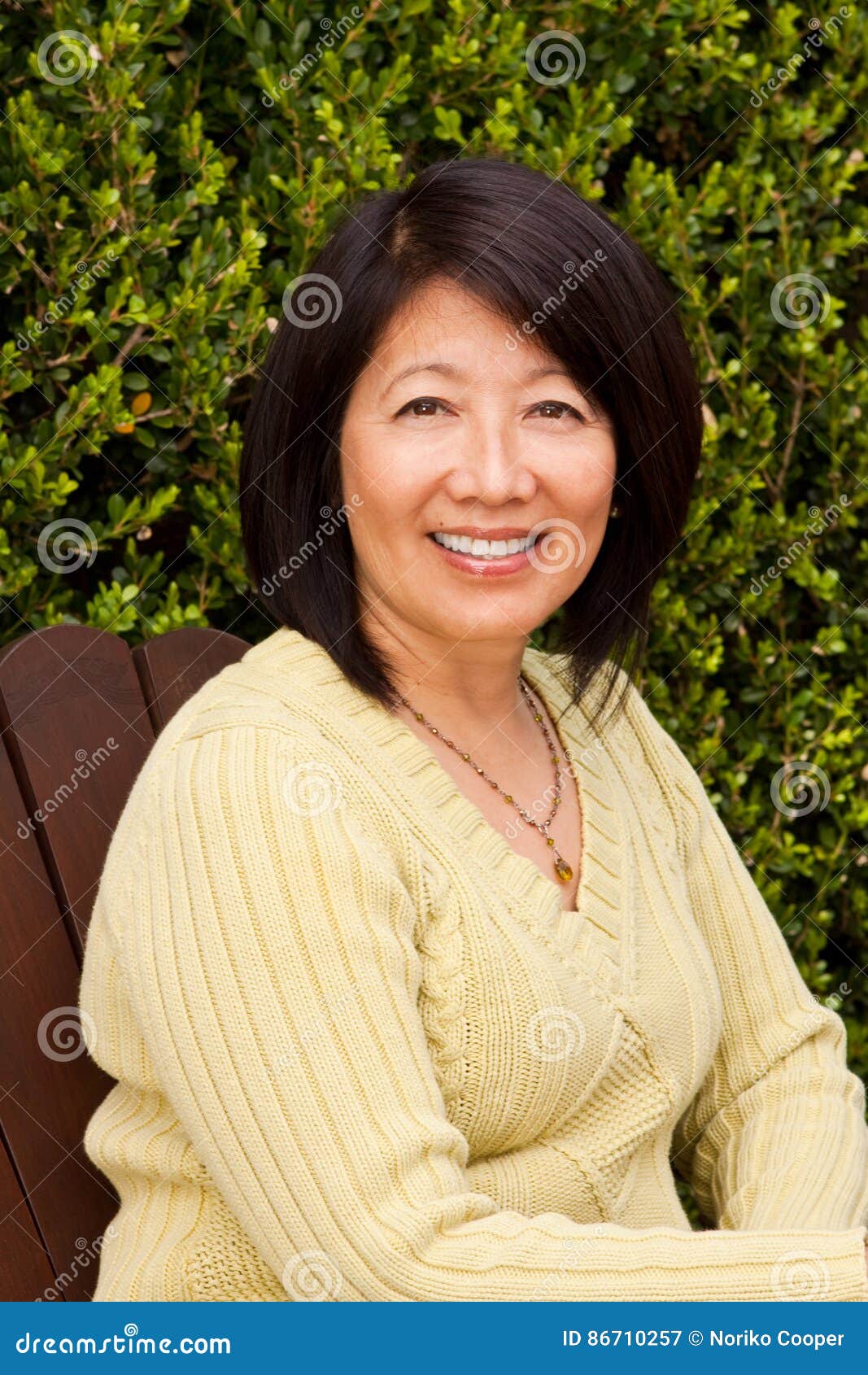 woman asian mature pic
