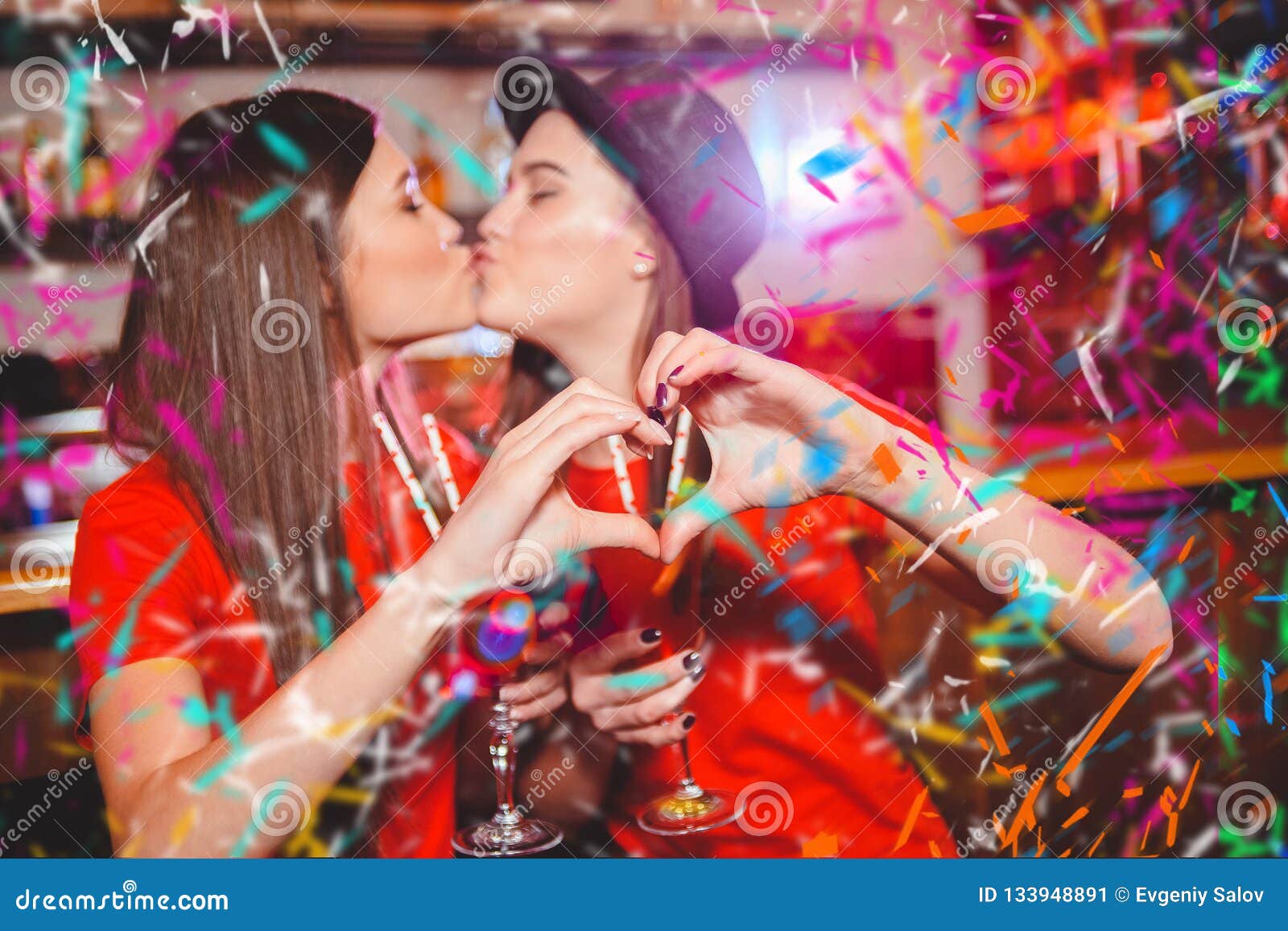 lesbian party girl